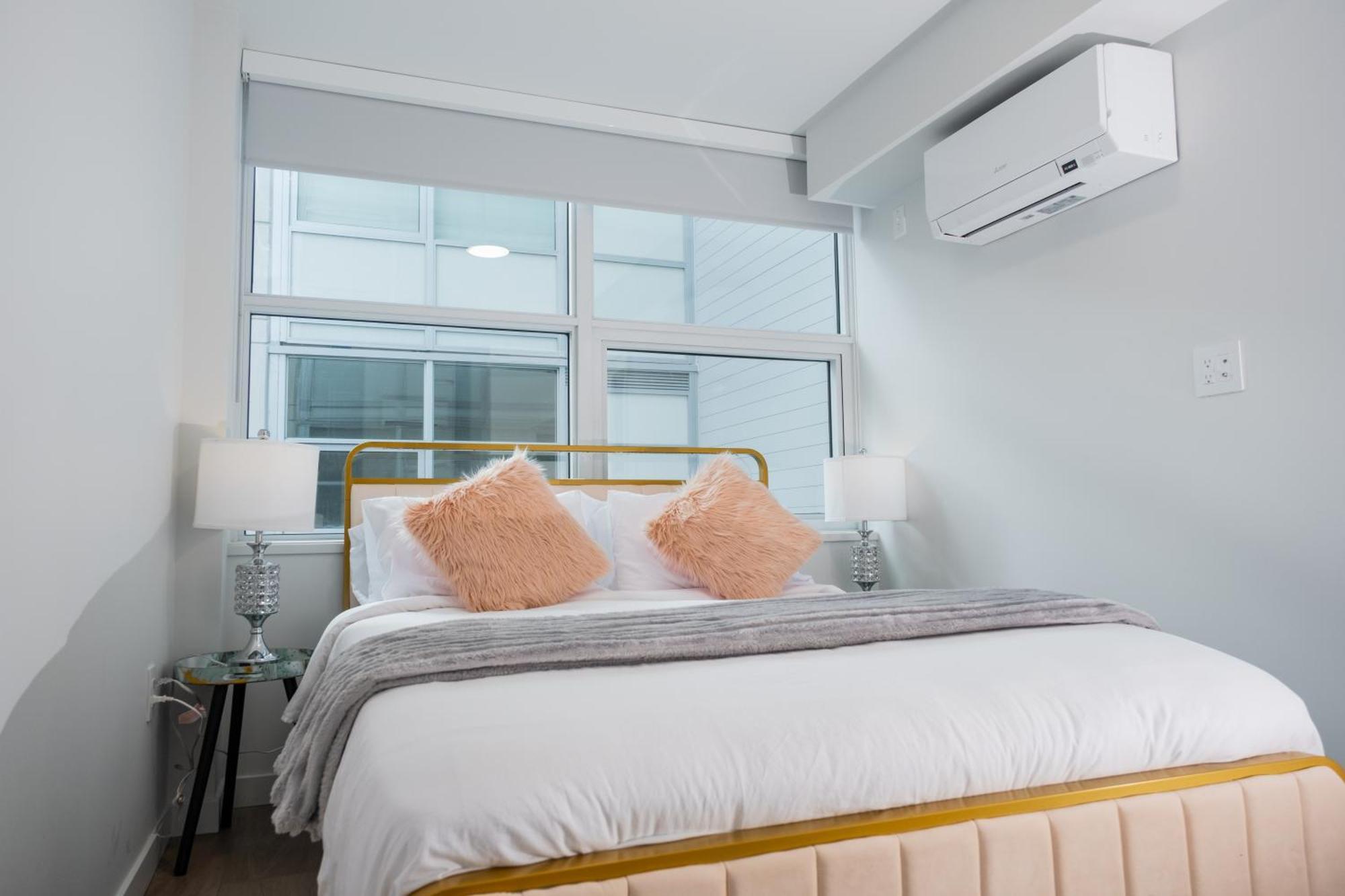 Downtown Center Silverstone Tower I And II Long-Term Booking Only Your Second Home In וונקובר מראה חיצוני תמונה
