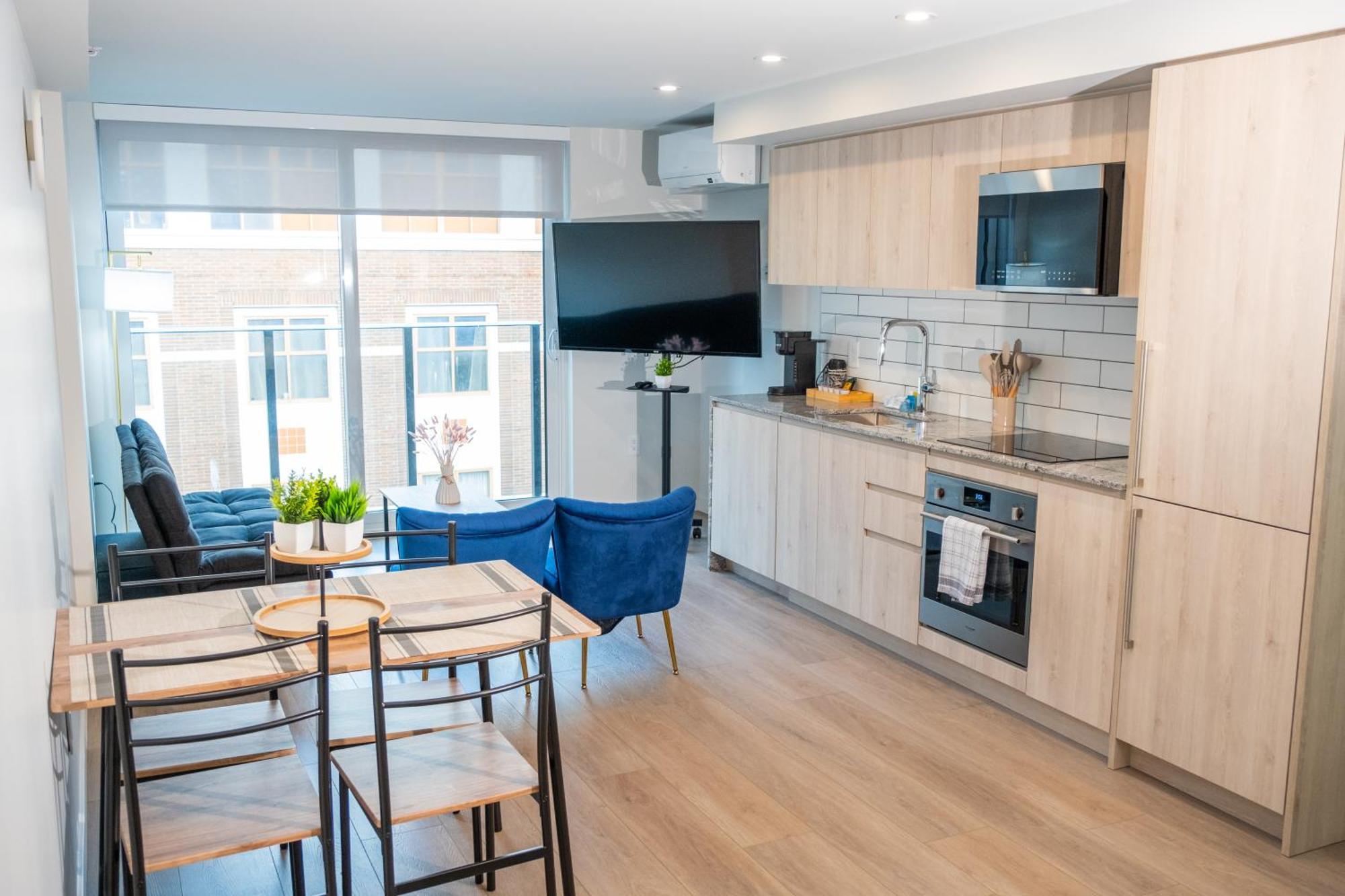 Downtown Center Silverstone Tower I And II Long-Term Booking Only Your Second Home In וונקובר מראה חיצוני תמונה