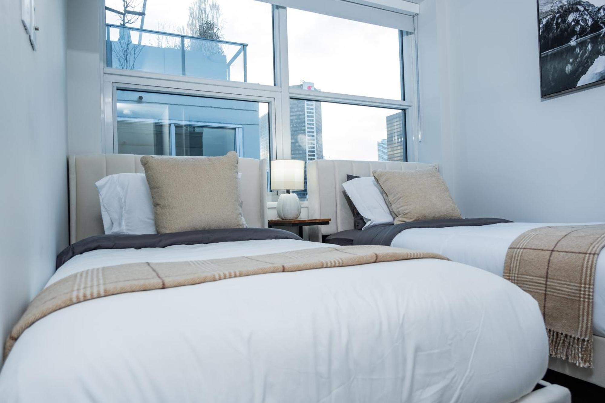 Downtown Center Silverstone Tower I And II Long-Term Booking Only Your Second Home In וונקובר מראה חיצוני תמונה