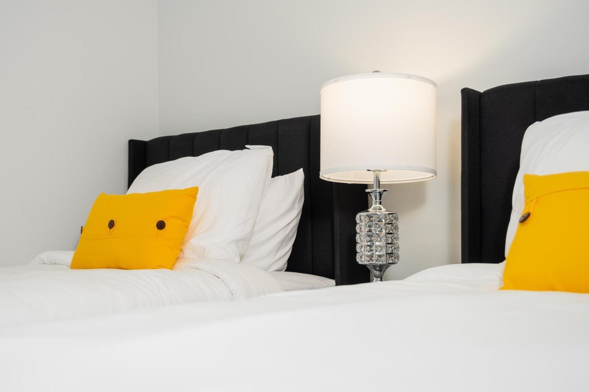Downtown Center Silverstone Tower I And II Long-Term Booking Only Your Second Home In וונקובר מראה חיצוני תמונה