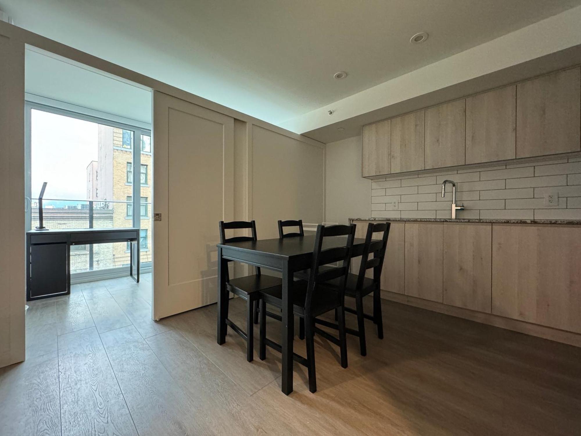 Downtown Center Silverstone Tower I And II Long-Term Booking Only Your Second Home In וונקובר מראה חיצוני תמונה