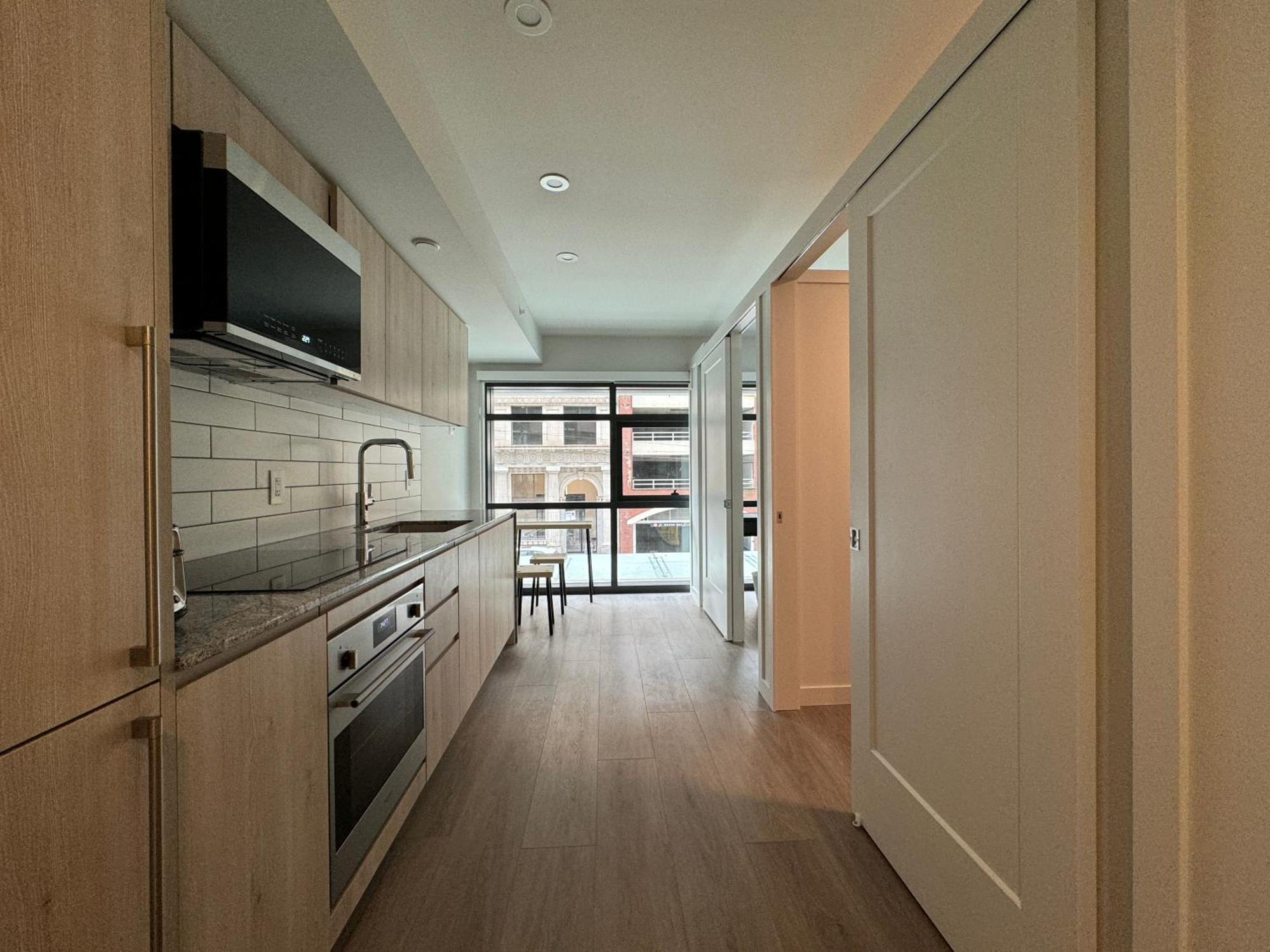 Downtown Center Silverstone Tower I And II Long-Term Booking Only Your Second Home In וונקובר מראה חיצוני תמונה