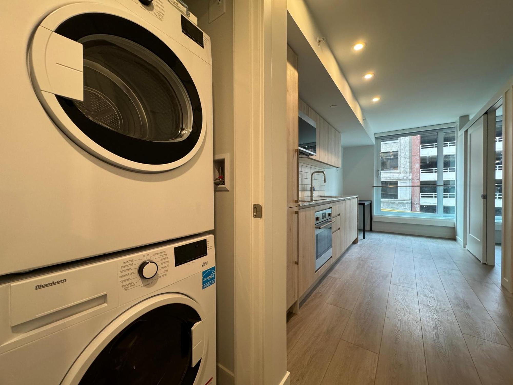 Downtown Center Silverstone Tower I And II Long-Term Booking Only Your Second Home In וונקובר מראה חיצוני תמונה